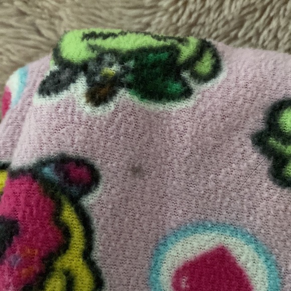 Girls Shopkins Pjs - Picture 6 of 6